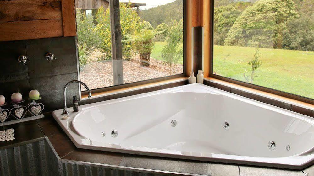 לינה וארוחת בוקר פנגווין Rustic Hut Bush Retreat מראה חיצוני תמונה